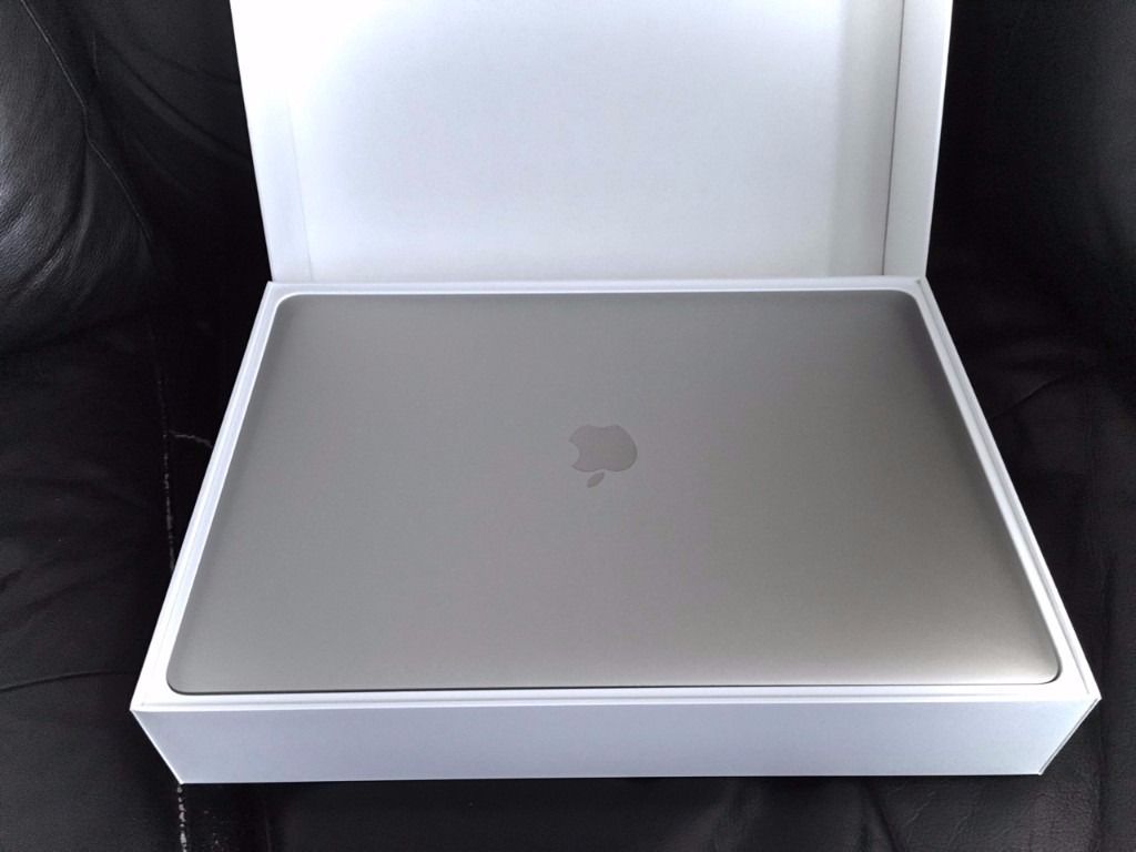 MacBook Pro 15in Touch Bar MPTV2 Silver- Model 2017 Apple Việt Nam